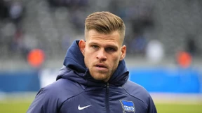 Handy-Check auf der Ersatzbank