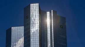 Aktie der Deutschen Bank fällt auf historischen Tiefstand