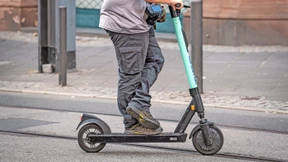 Mehr Verletzte bei E-Scooter-Unfällen in Hessen