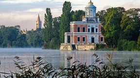 Sightseeing beim Nacktbaden