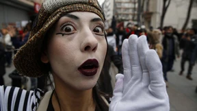 Reisende soll man aufhalten