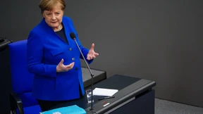 Unbekannte stellen Grabstein vor Merkels Wahlkreisbüro auf