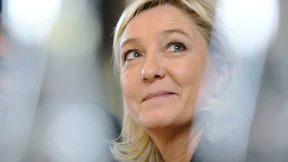 Schritt  für Schritt an die Macht