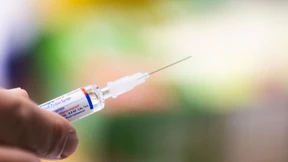 Machtkampf um Corona-Impfstoff