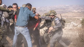 Fanatische Siedler greifen Palästinenser und Journalisten an