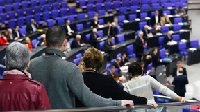 Abgeordnete wollen Diäten-Erhöhung aussetzen