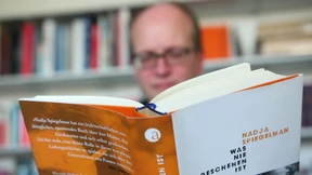 „Was nie geschehen ist“ von Nadja Spiegelman