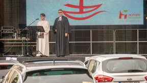 Gotteslob im bequemen Autositz