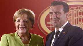 Merkel spricht sich für die Umbenennung Mazedoniens aus