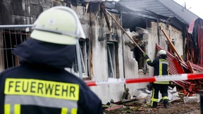 Gäste in FKK-Club stören Löscheinsatz der Feuerwehr