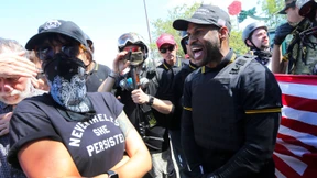 Gewalt bei Aufmarsch von Rechtsextremen