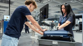 Fliegen mit Handgepäck: Was Passagiere wissen sollten