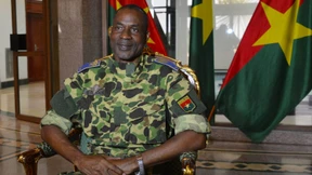 Putschisten lassen Präsidenten frei 