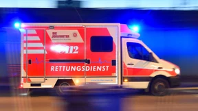 Verletzte nach Waschmaschinenbrand – Lastwagen kracht in Betonwand