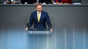 Lindner verteidigt neuen Abwehrschirm