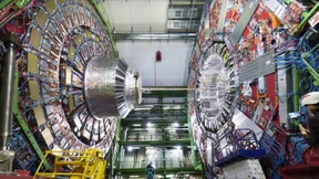 Die Debatte um das W-Boson