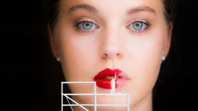 Lackieren geht über Studieren