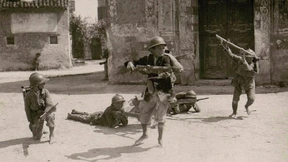 Kriegssozialisation mit Sportunterricht