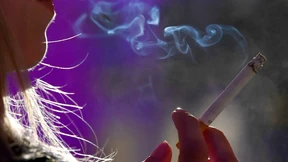 Meine Zigarette, der geraubte Phallus