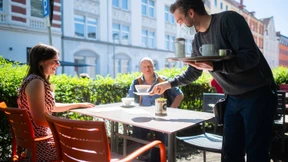 Die Arbeitslosigkeit in Deutschland sinkt kräftig