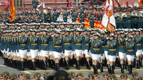 Putin feiert umstrittene Militärparade