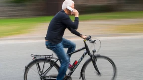 Niederlande wollen Handys auf dem Fahrrad verbieten