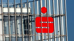 Viele Sparkassen-Vorstände verdienen mehr als Merkel