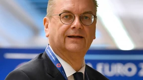 Der Fußball ist in der  Bringschuld