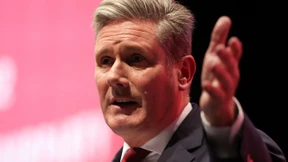 Starmer empfiehlt Labour als „Partei der Mitte“