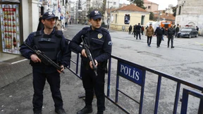 Drei Verletzte bei Explosion nahe Bushaltestelle