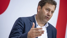 Klingbeil: „Wir müssen die Streitereien untereinander sein lassen“