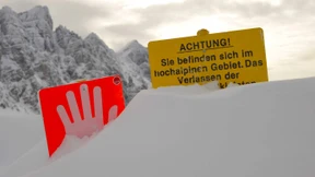 Fünf Menschen von Lawine in den Alpen getötet