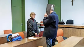 Vergewaltigte er Patientinnen während einer Darmspiegelung?