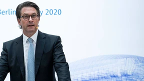 Mund-Nasen-Schutz auch im Flugzeug Pflicht