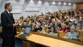 Kein Zutritt für Seniorstudenten