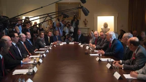 Durch Trumps Drehtür