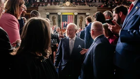 König Charles punktet, Kanzler Merz in Ungnade: Bei Trump nicht „den Pudel machen“