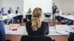 Frauen können sich mit Topverdienern vergleichen