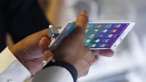 Vermeintliche Einbrecher sind nur stromsuchende Handy-Nutzer