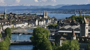 Sebastian Vettel muss um seinen Steuervorteil bangen