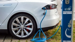 Tesla kommt mit der Lieferung nicht hinterher