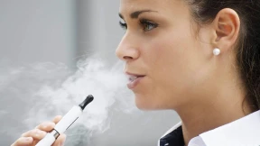 Ist die E-Zigarette Schuld an Lungenkrankheit?