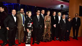 Hunde-Fabel sorgt für gelungene Eröffnung