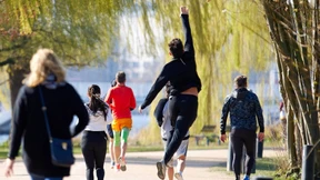 Große Mehrheit der Deutschen mit Corona-Politik zufrieden