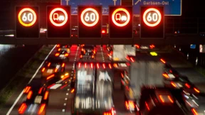 Alle Autofahrer sollen dieselbe Gebühr bezahlen 