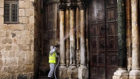 Selbstisolation am Grab Christi