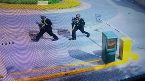 Überwachungsbilder zeigen Angreifer