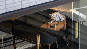 Woher das ewige Schlafbedürfnis der Japaner kommt