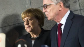 Er soll Merkels rechte Flanke schützen