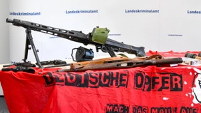 Jeden Extremisten beobachten!